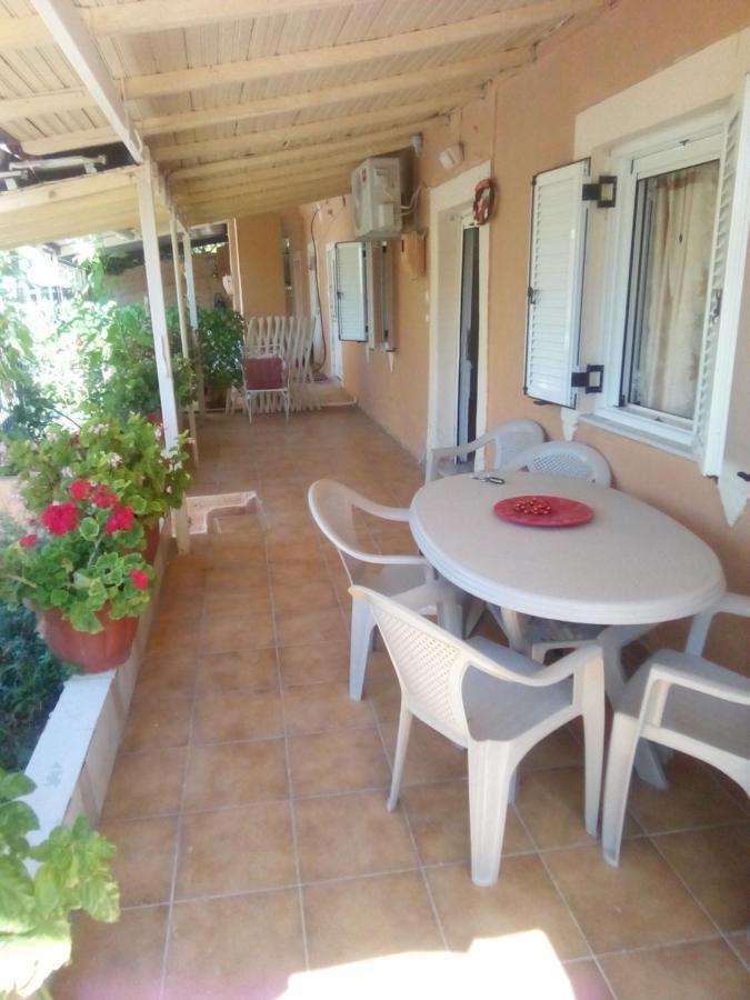 Villa Angela, Traditional Villa In The Village Agios Ioannis Peristeron  Luaran gambar